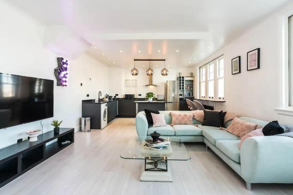 3 X Bedroom Riverside Flat With Hot Tub On Roof Terrace ลอนดอน ภายนอก รูปภาพ